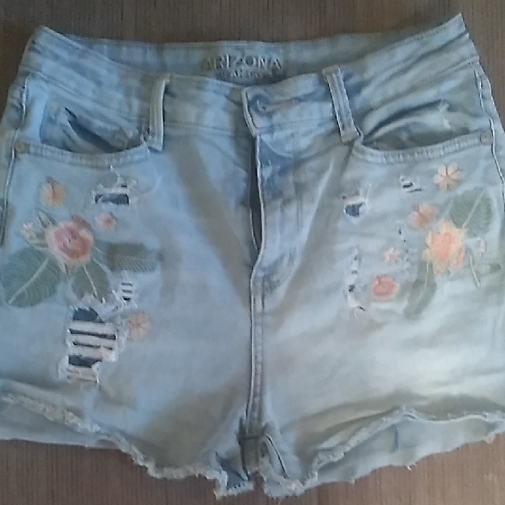Arizona Jean Company Blue Jean Shorts with Floral Embroidery